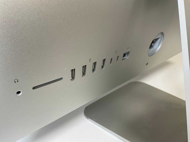 Apple imac retina 4k 21.5”, quadcore i3, 8 gb ram, 1 tb ssd, amd radeon pro 555x 2 gb all-in-one desktops (2x) - afbeelding 7 van  16