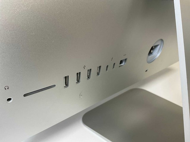 Apple imac retina 4k 21.5”, quadcore i3, 8 gb ram, 1 tb ssd, amd radeon pro 555x 2 gb all-in-one desktops (2x) - afbeelding 15 van  16