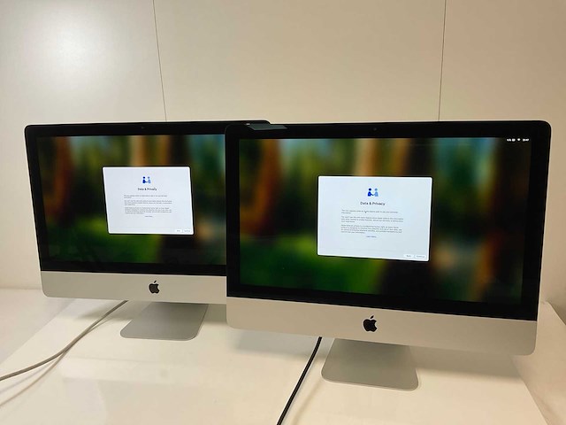 Apple imac retina 4k 21.5”, quadcore i3, 8 gb ram, 1 tb ssd, amd radeon pro 555x 2 gb all-in-one desktops (2x) - afbeelding 1 van  16