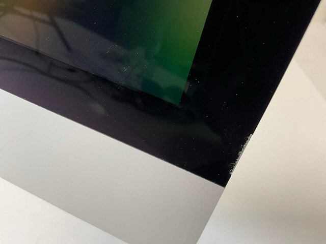 Apple imac retina 4k 21.5”, quadcore i3, 8 gb ram, 1 tb ssd, amd radeon pro 555x 2 gb all-in-one desktops (2x) - afbeelding 13 van  16