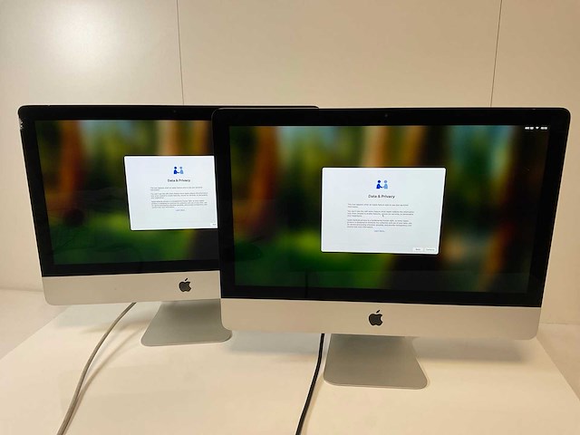 Apple imac retina 4k 21.5”, quadcore i3, 8 gb ram, 1 tb ssd, amd radeon pro 555x 2 gb all-in-one desktops (2x) - afbeelding 1 van  16