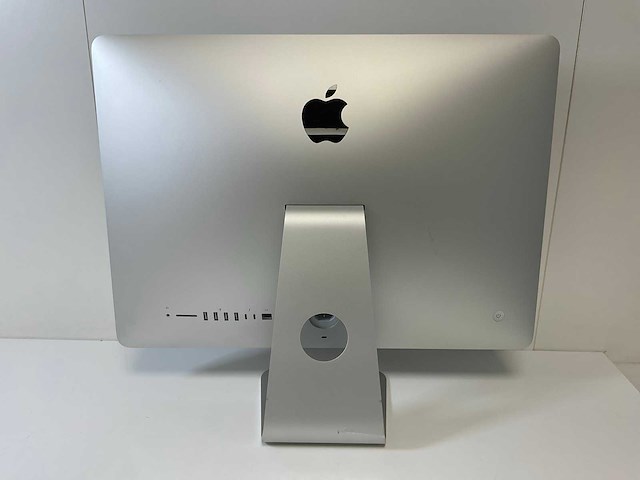 Apple imac retina 4k 21.5”, quadcore i3, 8 gb ram, 1 tb ssd, amd radeon pro 555x 2 gb all-in-one desktops (2x) - afbeelding 14 van  16