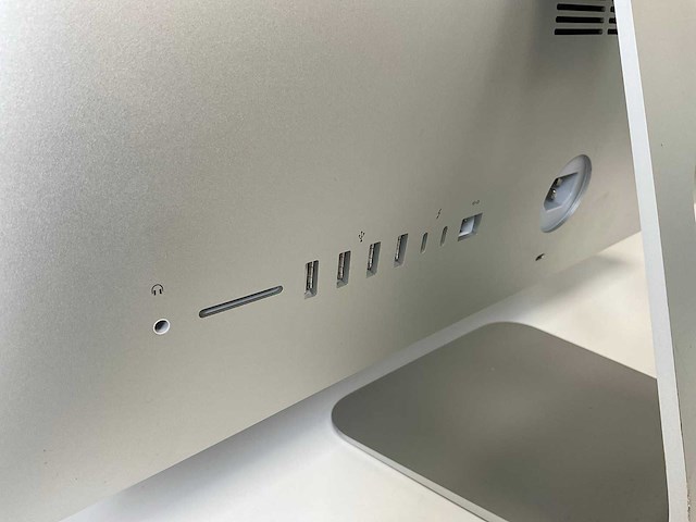 Apple imac retina 4k 21.5”, quadcore i3, 8 gb ram, 1 tb ssd, amd radeon pro 555x 2 gb all-in-one desktops (2x) - afbeelding 6 van  15