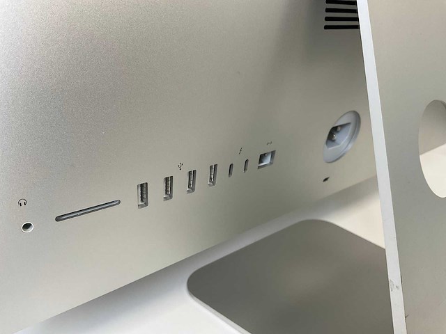 Apple imac retina 4k 21.5”, quadcore i3, 8 gb ram, 1 tb ssd, amd radeon pro 555x 2 gb all-in-one desktops (2x) - afbeelding 13 van  15