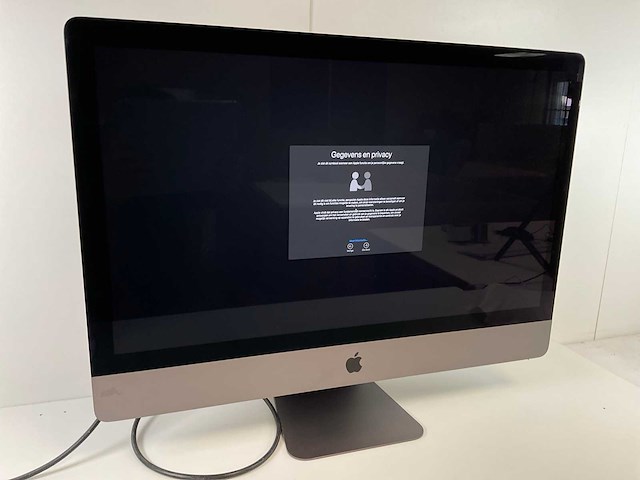 Apple imacpro 1.1 27”, xeon(r) w-2140b, 64 gb ram (4x16gb), 1 tb ssd, amd radeon pro vega 56 8 gb all-in-one desktop - afbeelding 2 van  6