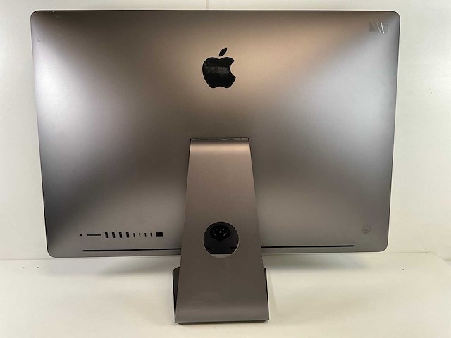 Apple imacpro 1.1 27”, xeon(r) w-2140b, 64 gb ram (4x16gb), 1 tb ssd, amd radeon pro vega 56 8 gb all-in-one desktop - afbeelding 4 van  6