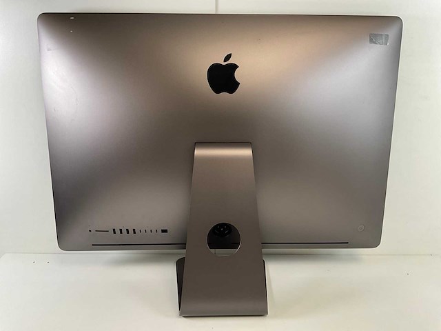 Apple imacpro 1.1 27”, xeon(r) w-2140b, 64 gb ram (4x16gb), 1 tb ssd, amd radeon pro vega 56 8 gb all-in-one desktop - afbeelding 4 van  6