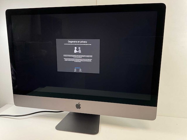 Apple imacpro 1.1 27”, xeon(r) w-2191b, 128 gb ram (4x32gb), 1 tb ssd, amd radeon pro vega 56 8 gb all-in-one desktop - afbeelding 2 van  3