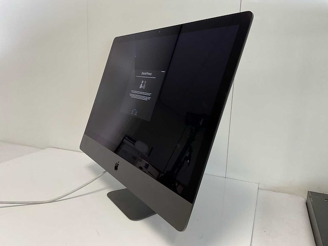 Apple imacpro 27”, xeon(r) w-2140b, 64 gb ram(4x 16gb), 1 tb nvme, amd radeon pro vega 56 8gb all-in-one desktop - afbeelding 3 van  6