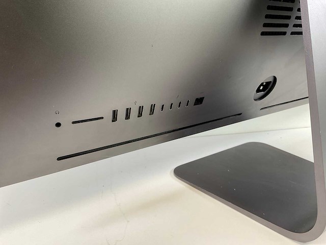 Apple imacpro 27”, xeon(r) w-2140b, 64 gb ram(4x 16gb), 1 tb nvme, amd radeon pro vega 56 8gb all-in-one desktop - afbeelding 5 van  6