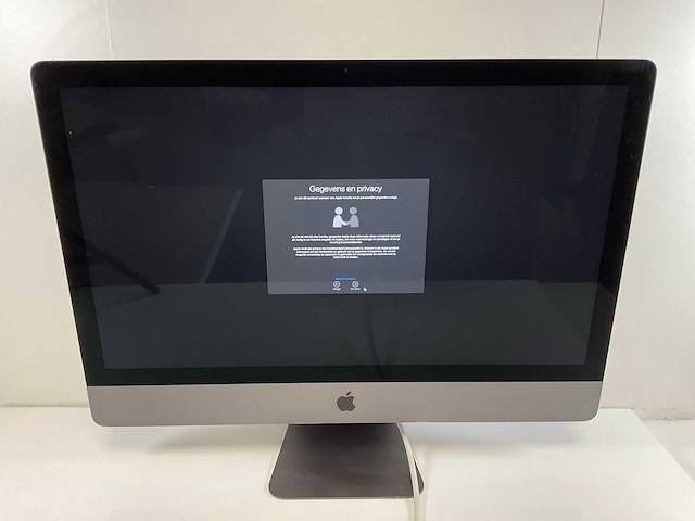 Apple imacpro 27”, xeon(r) w-2140b, 64 gb ram(4x 16gb), 1 tb nvme, amd radeon pro vega 56 8gb all-in-one desktop - afbeelding 1 van  6