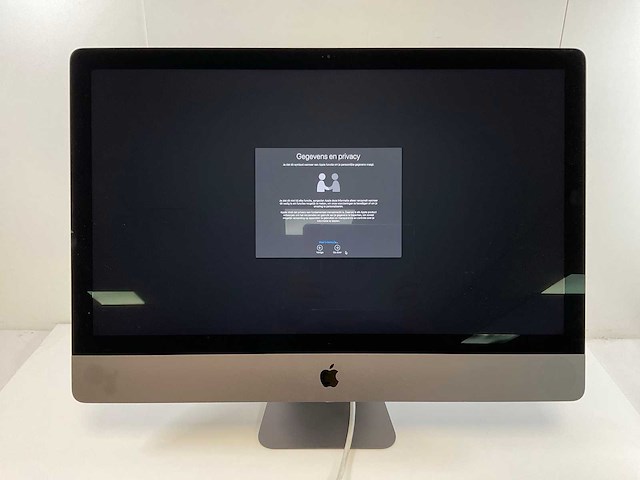 Apple imacpro 27”, xeon(r) w-2140b, 64 gb ram(4x 16gb), 1 tb nvme, amd radeon pro vega 56 8gb all-in-one desktop - afbeelding 1 van  6