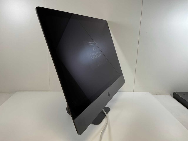 Apple imacpro 27”, xeon(r) w-2140b, 64 gb ram(4x 16gb), 1 tb nvme, amd radeon pro vega 56 8gb all-in-one desktop - afbeelding 2 van  6