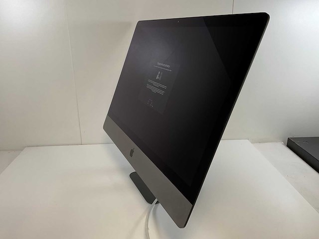 Apple imacpro 27”, xeon(r) w-2140b, 64 gb ram(4x 16gb), 1 tb nvme, amd radeon pro vega 56 8gb all-in-one desktop - afbeelding 3 van  6