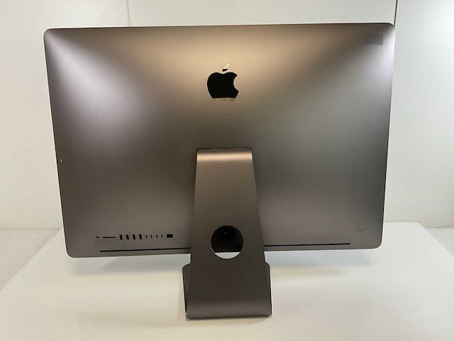 Apple imacpro 27”, xeon(r) w-2140b, 64 gb ram(4x 16gb), 1 tb nvme, amd radeon pro vega 56 8gb all-in-one desktop - afbeelding 4 van  6