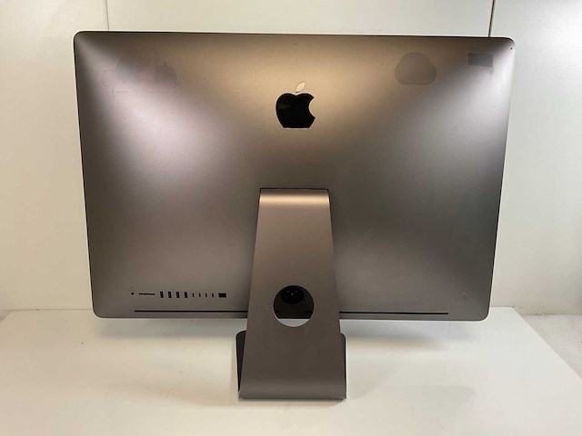 Apple imacpro 27”, xeon(r) w-2140b, 64 gb ram(4x 16gb), 1 tb nvme, amd radeon pro vega 56 8gb all-in-one desktop - afbeelding 4 van  6