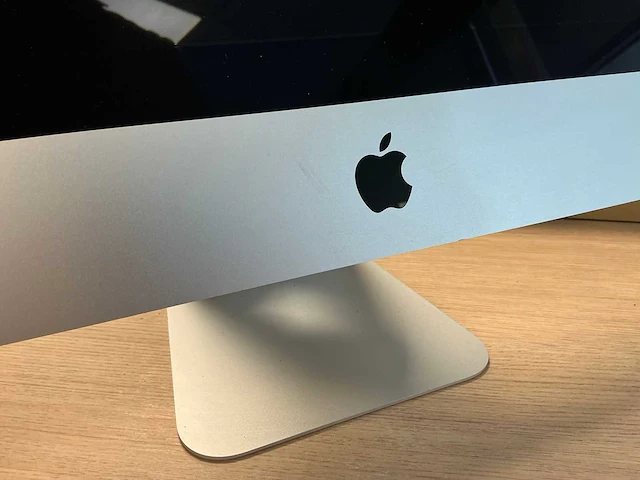 Apple inc. imac 16,2 desktop - afbeelding 2 van  5