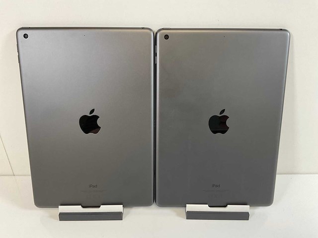 Apple ipad 10.2 inch (2021) - wifi - 64 gb / 256 gb - space gray (2x) - afbeelding 6 van  7