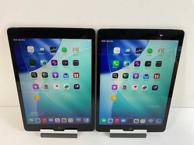 Apple ipad 10.2 inch (2021) - wifi + cellular - 64 gb - space gray (2x) - afbeelding 1 van  4