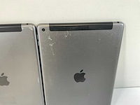 Apple ipad 10.2 inch (2021) - wifi + cellular - 64 gb - space gray (2x) - afbeelding 2 van  10