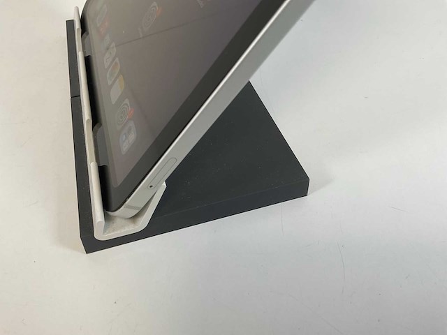 Apple ipad 10.9 inch (2022) - wifi + cellular - 64 gb - silver - afbeelding 2 van  2
