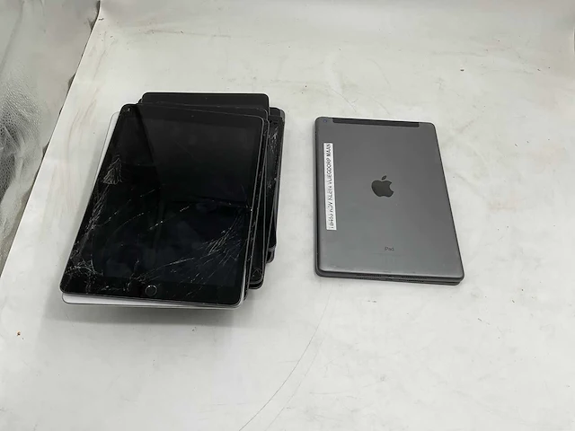 Apple ipad (12x) - afbeelding 2 van  12