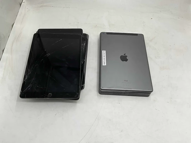 Apple ipad (12x) - afbeelding 10 van  12