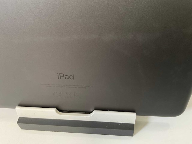 Apple ipad (2019) 7th gen 10.2” - wifi - 32 gb - space gray (3x) - afbeelding 7 van  9