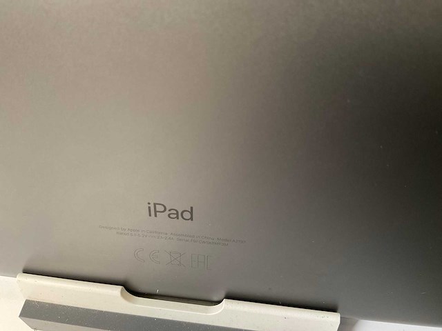 Apple ipad (2019) 7th gen 10.2” - wifi - 32 gb - space gray (3x) - afbeelding 9 van  9