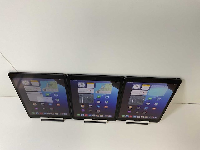 Apple ipad (2019) 7th gen 10.2” - wifi - 32 gb - space gray (3x) - afbeelding 2 van  8