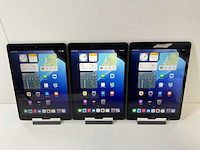 Apple ipad (2019) 7th gen 10.2” - wifi - 32 gb - space gray (3x) - afbeelding 1 van  9