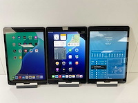 Apple ipad (2019) 7th gen 10.2” - wifi + cellular - 32 gb / 128 gb - space gray (3x) - afbeelding 1 van  9