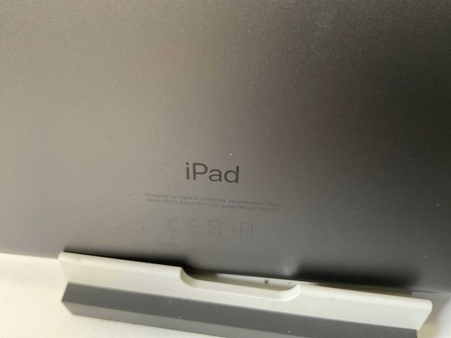 Apple ipad (2020) 8th gen 10.2” - wifi - 32 gb - space gray (2x) - afbeelding 7 van  9