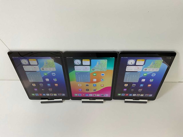 Apple ipad (2020) 8th gen 10.2” - wifi - 32 gb - space gray (3x) - afbeelding 1 van  5
