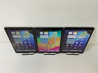 Apple ipad (2020) 8th gen 10.2” - wifi - 32 gb - space gray (3x) - afbeelding 1 van  5