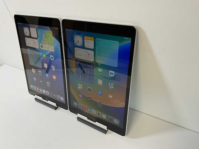Apple ipad (2021) 10.2” - wifi - 64 gb - silver (2x) - afbeelding 3 van  9