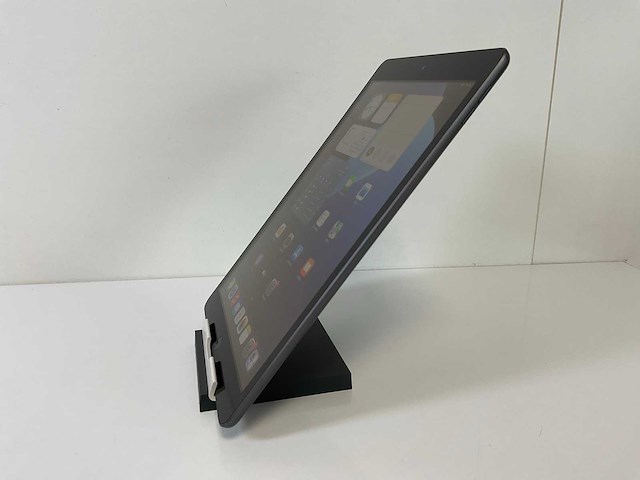 Apple ipad (2021) 10.2” - wifi - 64 gb - silver - afbeelding 4 van  6
