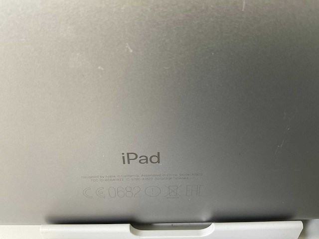 Apple ipad 5th gen - wi-fi + cellular - 32 gb - space gray (5x) - afbeelding 8 van  8
