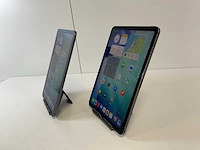 Apple ipad 5th gen - wifi + cellular - 256 gb - space gray (2x) - afbeelding 4 van  4