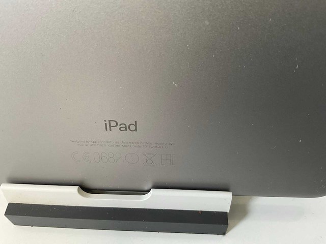 Apple ipad 5th gen - wifi + cellular - 32 gb - silver - afbeelding 7 van  8