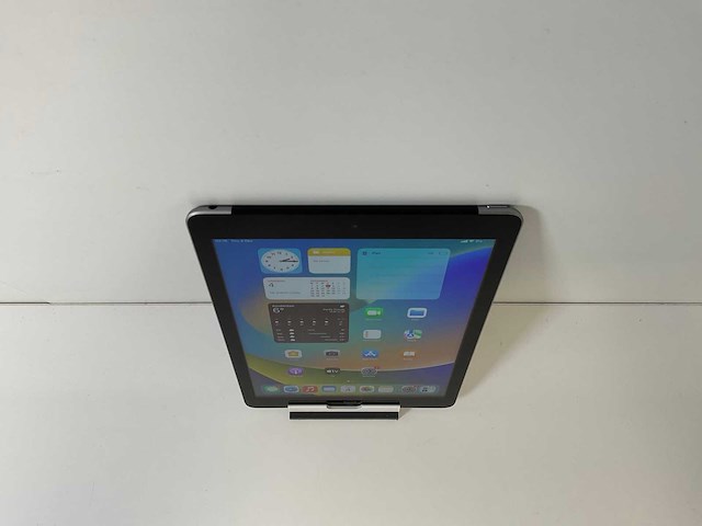 Apple ipad 5th gen - wifi + cellular - 32 gb - silver - afbeelding 2 van  8