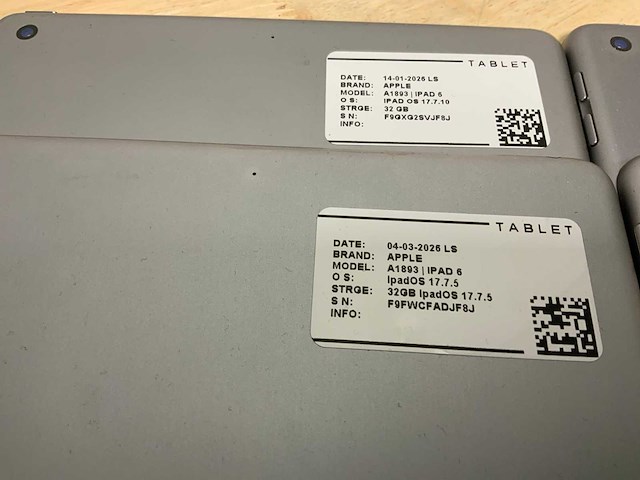 Apple ipad 6 a1893 tablet (4x) - afbeelding 3 van  4