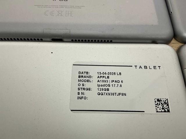 Apple ipad 6 a1893 tablet (9x) - afbeelding 8 van  11