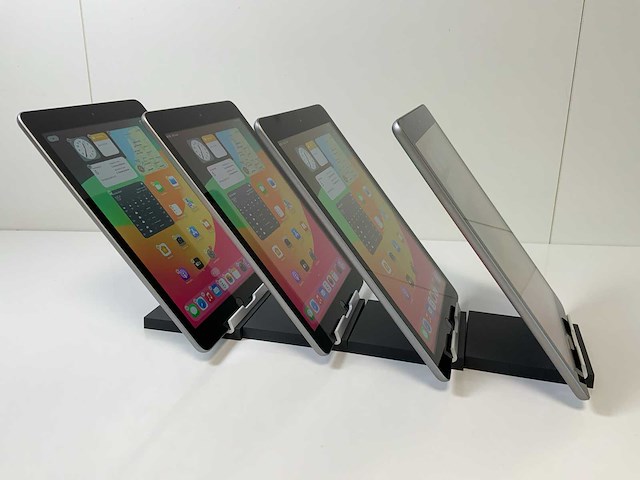 Apple ipad 6th gen - wi-fi - 32 gb - space gray (4x) - afbeelding 4 van  5