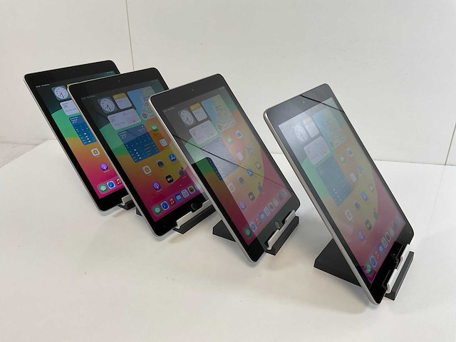 Apple ipad 6th gen - wi-fi - 32 gb - space gray (4x) - afbeelding 5 van  10
