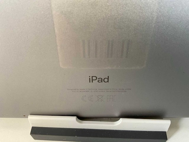 Apple ipad 6th gen - wi-fi + cellular - 128 gb - space gray (4x) - afbeelding 4 van  5