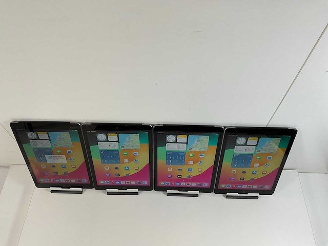 Apple ipad 6th gen - wi-fi + cellular - 128 gb - space gray (4x) - afbeelding 3 van  7