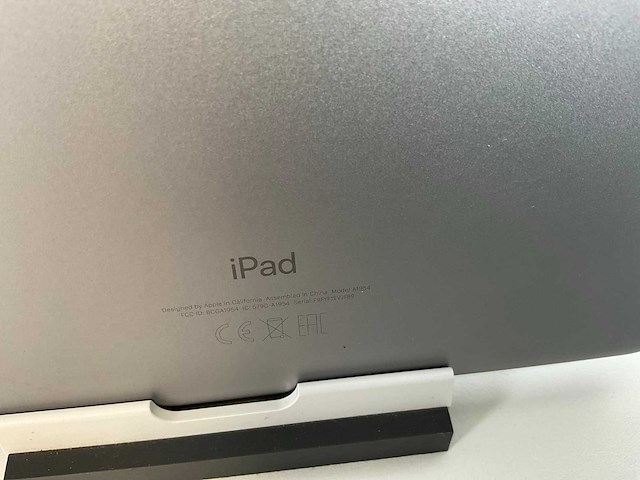 Apple ipad 6th gen - wi-fi + cellular - 128 gb - space gray (4x) - afbeelding 6 van  7