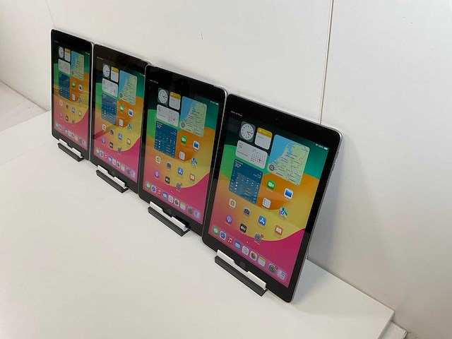 Apple ipad 6th gen - wi-fi + cellular - 32 gb - space gray (4x) - afbeelding 4 van  10