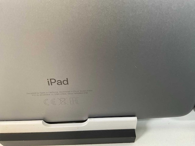 Apple ipad 6th gen - wi-fi + cellular - 32 gb - space gray (4x) - afbeelding 9 van  10